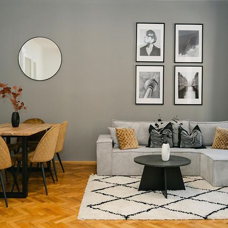 Cozy Apt Perfect For 4-6 Tv Metro Self-Checkin Bécs Kültér fotó